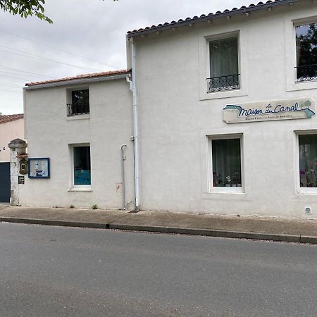 La Maison Du Canal De Rompsay - 5 Min De La Rochelle Bed and Breakfast Périgny Exteriör bild